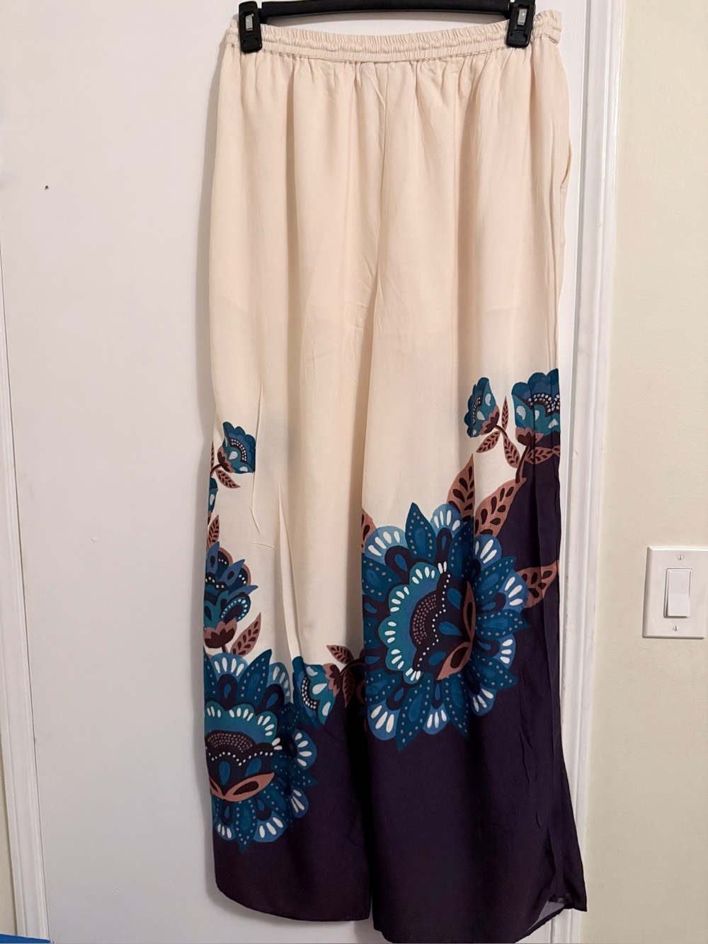 Farm Rio Printed Pull-On Pants - Picture 8 of 11